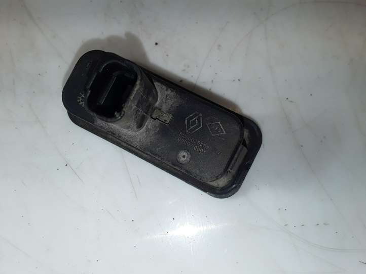 Renault Megane II (2006 - 2008)  8200078258 Ручка задней крышки
