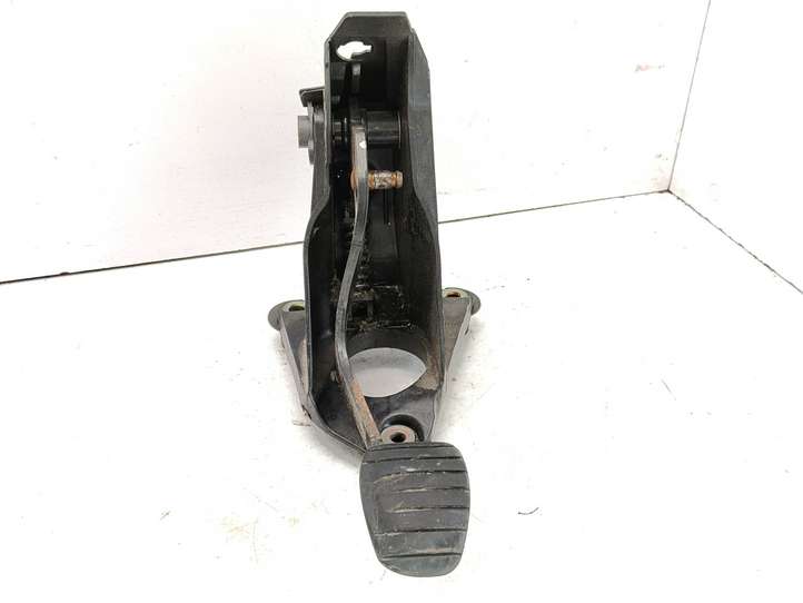 Renault Laguna (2001 - 2005)  8200019163 Педаль сцепления