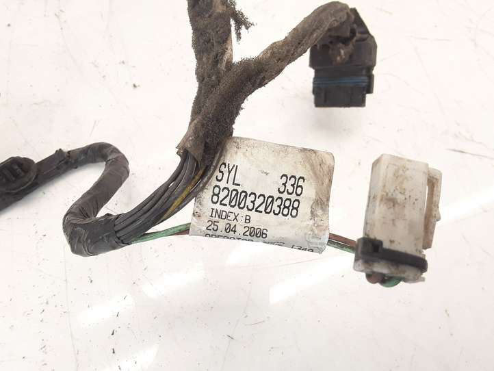 Renault Megane II (2006 - 2008)  8200320388 Проводка передних дверей