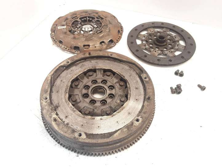 Nissan Qashqai (2006 - 2010)  8200421191 Комплект сцепления