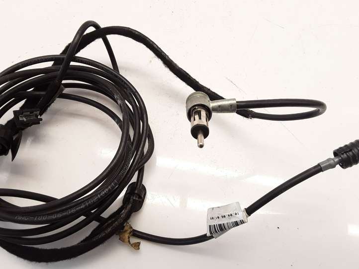 Renault Megane II (2006 - 2008)  8200110685E Другой проводник