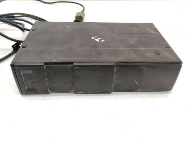 Honda Legend III KA9 (1996 - 2006)  39110SZ3W020 CD/DVD чейнджер