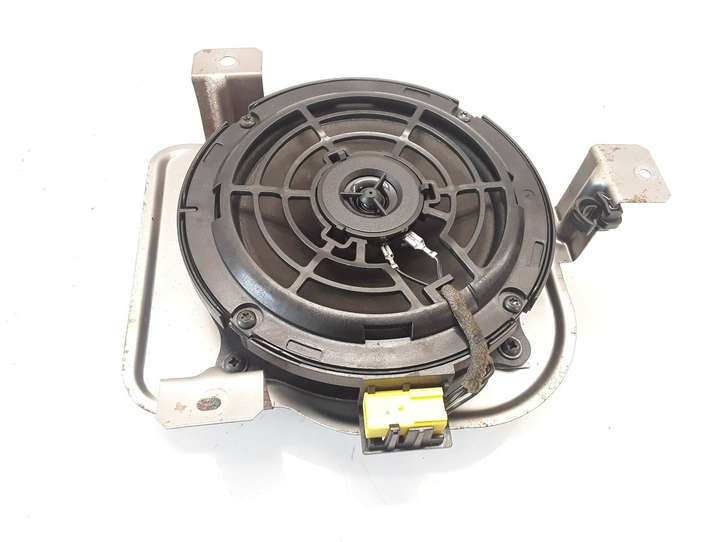 Alfa Romeo 147 (2000 - 2004)  46745350 Громкоговоритель (громкоговорители) в задних дверях