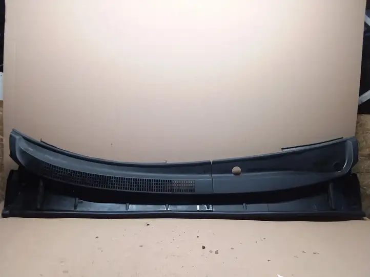Toyota Avensis T270 (2009 - 2012) 5570905090 Жабо стеклоочистителей — фото 1