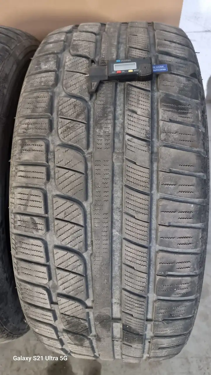 Audi Q7 4L (2009 - 2015) Зимняя шина R20 — фото 4