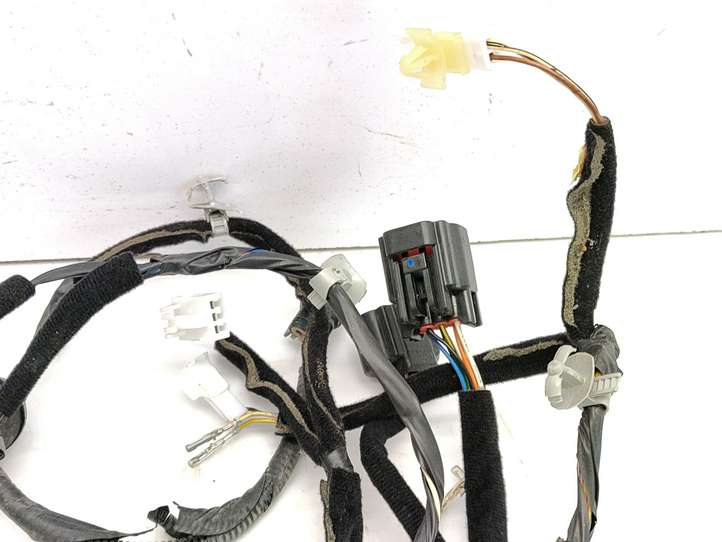 Kia Carnival (2006 - 2014)  916804D121 Проводка крышки багажника
