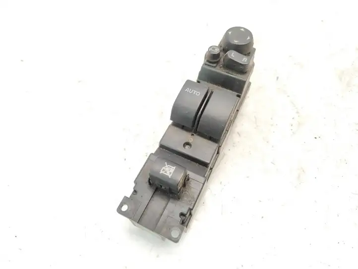 Mazda 2 (2007 - 2010) DF7166350C Кнопка стеклоподъемников — фото 1
