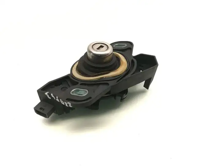 Opel Vectra C (2002 - 2005) 9180100 Кнопка закрытия крышки багажника — фото 2