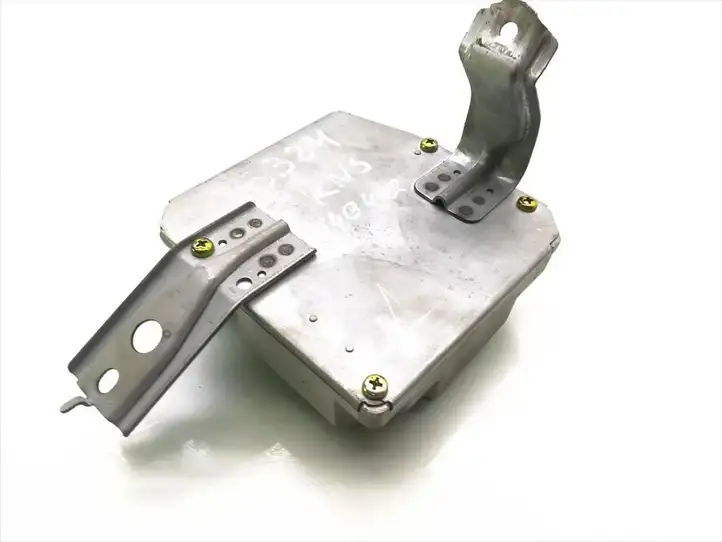 Toyota Corolla E120 E130 (2004 - 2007) 89650-02160 Блок управления рулевой рейкой — фото 3