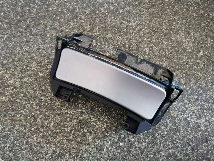Mercedes-Benz SLK R172 (2011 - 2017)  A1726800252 Пепельница