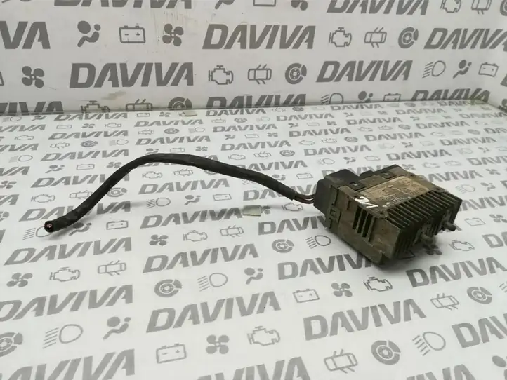 Audi A4 S4 B7 8E 8H (2004 - 2009) 8E0959501P Реле вентилятора охлаждения — фото 2