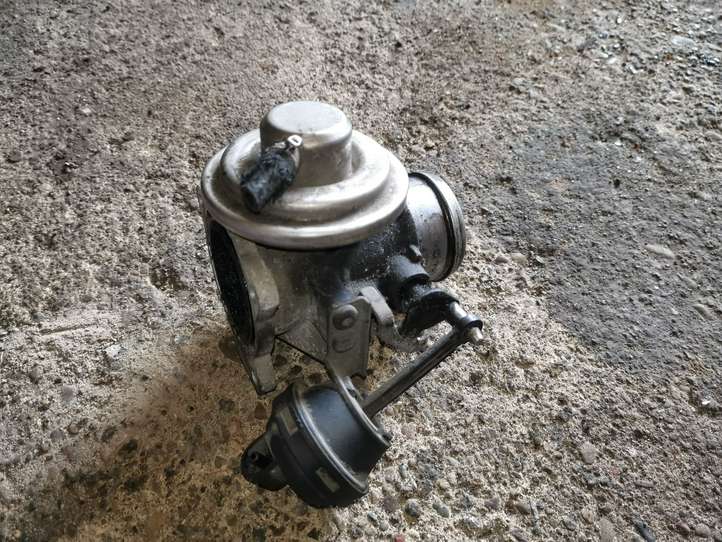 Volkswagen  New Beetle (1997 - 2005)  038131501E Клапан EGR