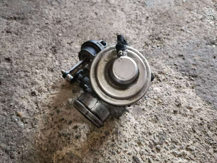 Volkswagen  New Beetle (1997 - 2005)  038131501E Клапан EGR