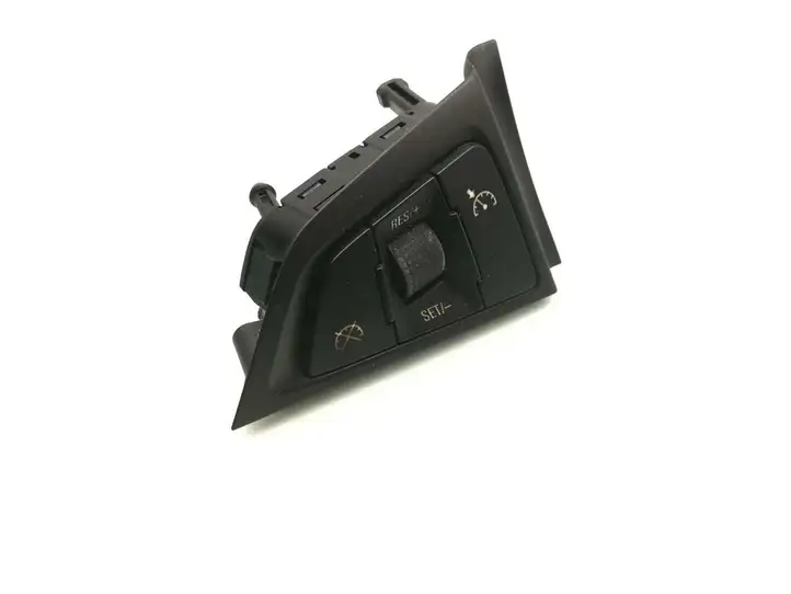 Opel Astra J (2009 - 2012) 13293155 Кнопки на рулевом колесе — фото 1