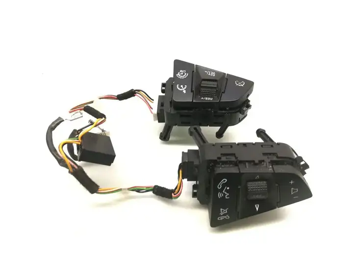 Opel Astra J (2012 - 2015) 13268692 Кнопки на рулевом колесе — фото 1