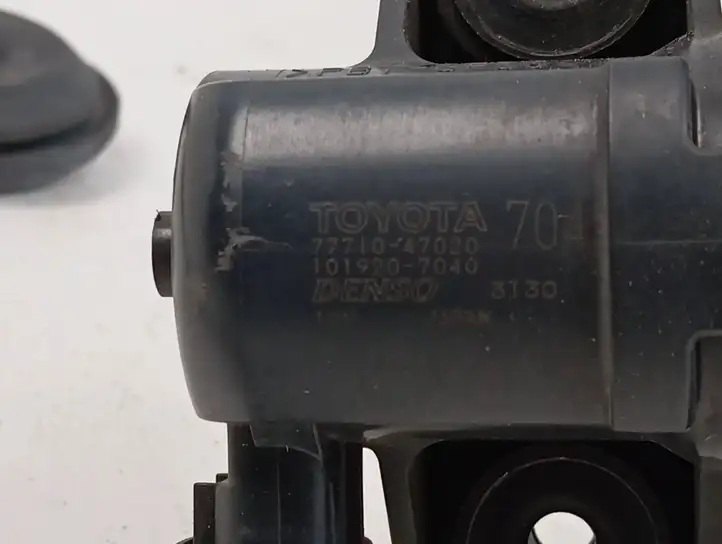 Toyota Prius (XW50) (2015 - ) 7771047020 Клапан вентиляции топливного бака — фото 5