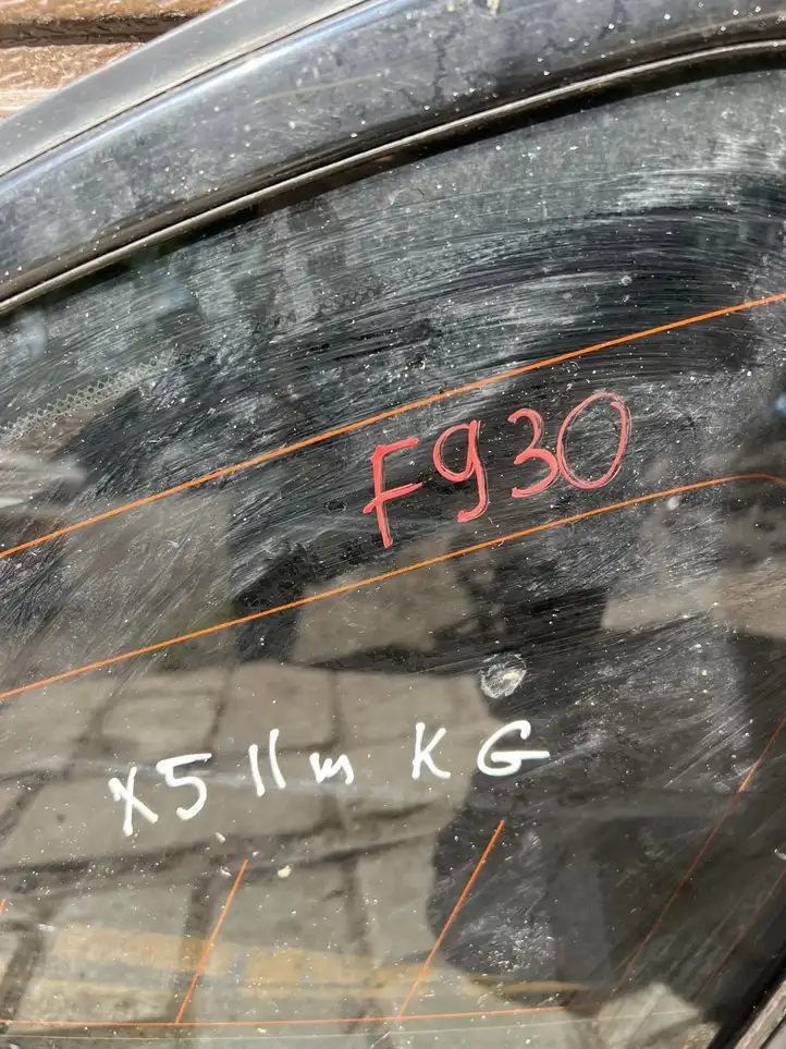 BMW X5 E70 (2006 - 2013) 43R000137 Заднее стекло — фото 3