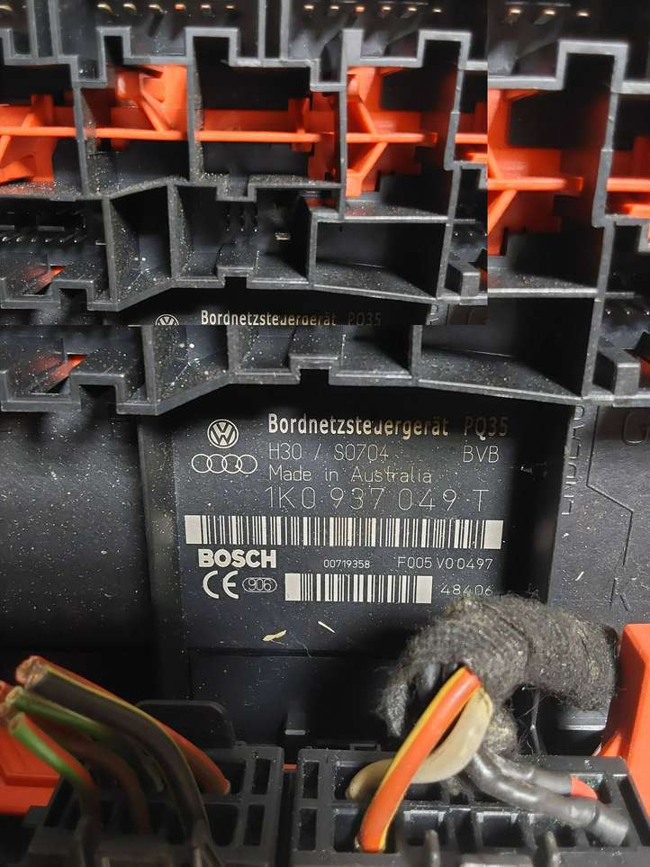 Volkswagen Touran I (2003 - 2010)  1K0937049T Mодуль kомфортa