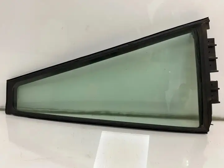 Toyota RAV 4 (XA30) (2006 - 2016) 43R00122 Форточка двери — фото 1