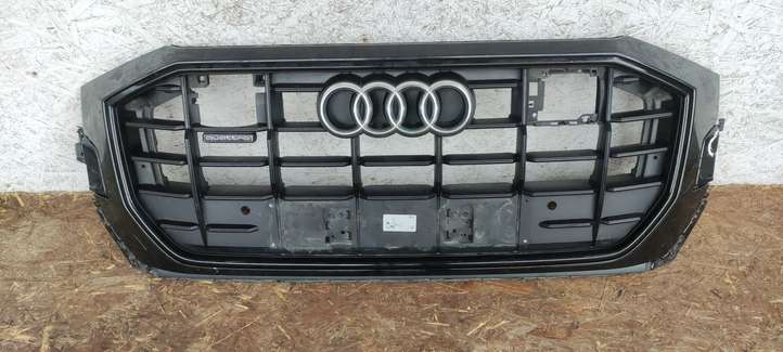 Audi Q8 (2018 - )  4M8853651 Верхняя решётка