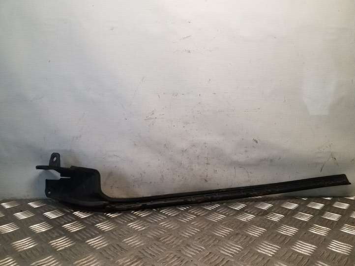 Dodge Nitro (2006 - 2011)  55079040AD Отделка стоек лобового стекла