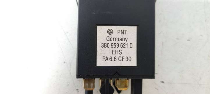 Volkswagen PASSAT B5.5 (2001 - 2005)  3B0959621D Включатель обогрева стекла с помощью электричества