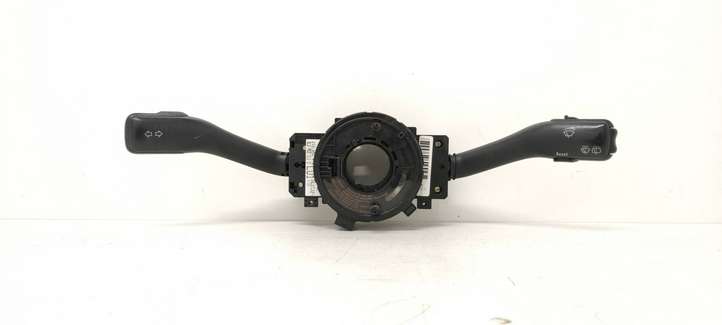 Skoda Fabia Mk1 (6Y) (1999 - 2007)  8L0953513G Комплект ручек
