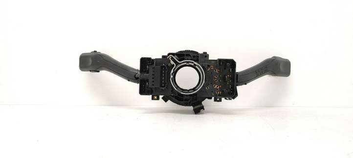 Skoda Fabia Mk1 (6Y) (1999 - 2007)  8L0953513G Комплект ручек
