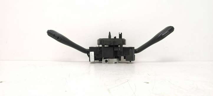 Skoda Fabia Mk1 (6Y) (1999 - 2007)  8L0953513G Комплект ручек