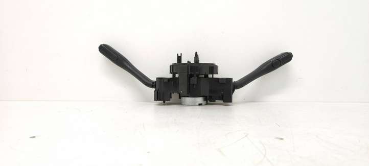 Skoda Fabia Mk1 (6Y) (1999 - 2007)  8L0953513G Комплект ручек
