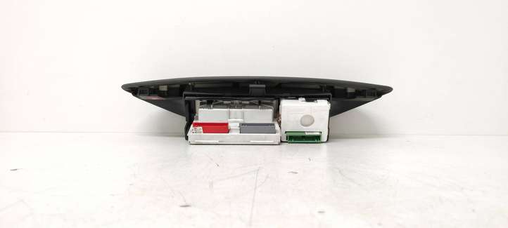 Renault Laguna (2001 - 2005)  P8200002604A Экран/ дисплей / маленький экран