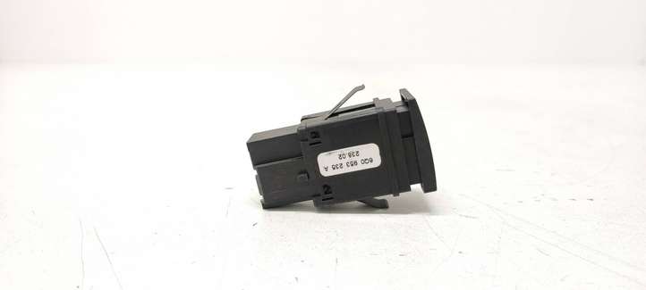 Volkswagen Polo (2001 - 2005)  6Q0953235A Включатель аварийных фонарей