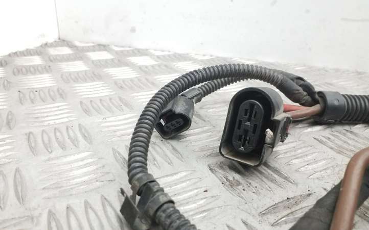 Volkswagen Tiguan (2011 - 2016)  5N1971111J Другой проводник