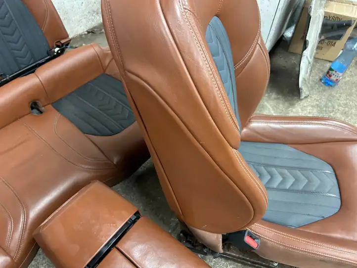 Maserati Levante (2017 - ) Комплект салона — фото 4