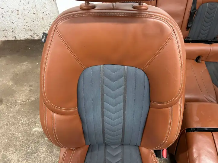 Maserati Levante (2017 - ) Комплект салона — фото 9