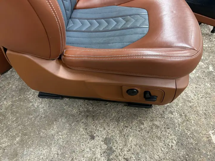 Maserati Levante (2017 - ) Комплект салона — фото 11
