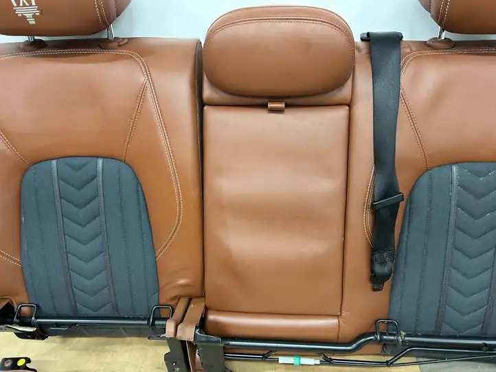 Maserati Levante (2017 - ) Комплект салона — фото 39