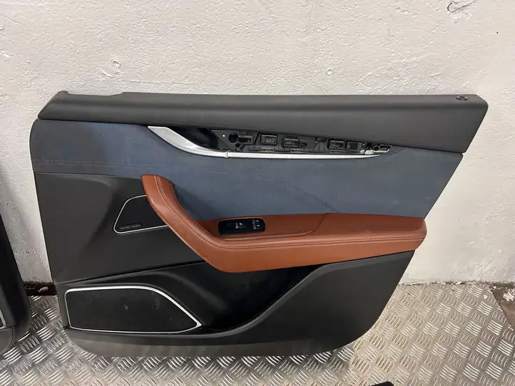 Maserati Levante (2017 - ) Комплект салона — фото 43