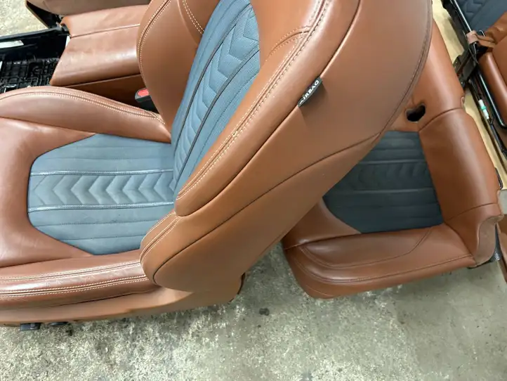 Maserati Levante (2017 - ) Комплект салона — фото 46