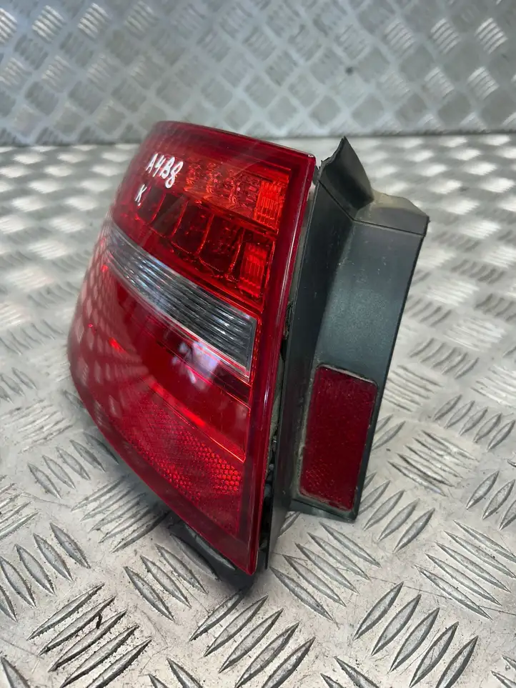Audi A4 S4 B8 8K (2011 - 2015) 8K9945095D Задний фонарь в кузове — фото 3