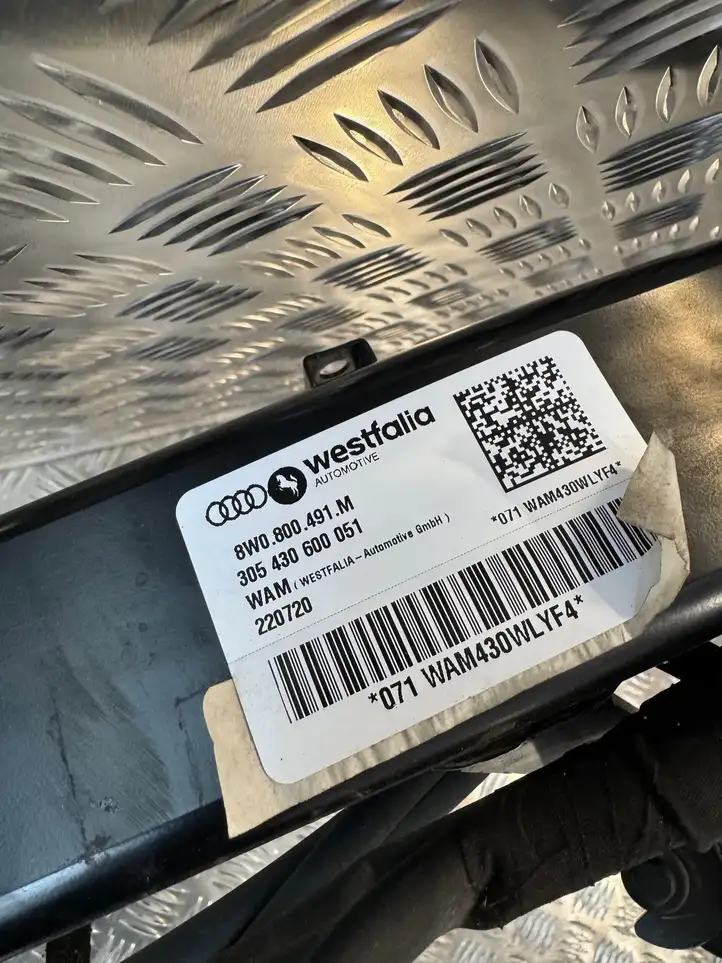 Audi A5 (2016 - ) 8W0800491M Комплект буксировочного крюка — фото 2
