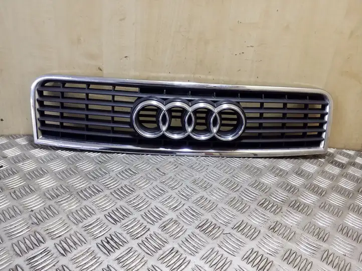 Audi A4 S4 B6 8E 8H (2000 - 2006) 8E0853651B Передняя решетка — фото 1