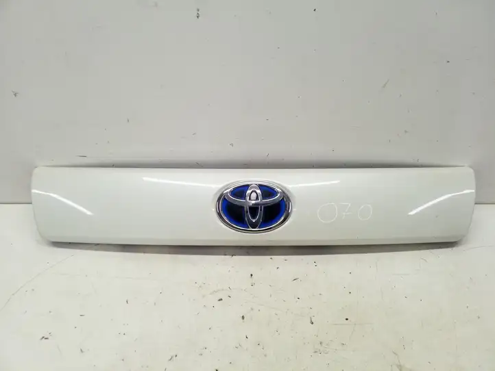 Toyota Prius+ (ZVW40) (2011 - 2018) 7680147090 Подсветка номера — фото 1