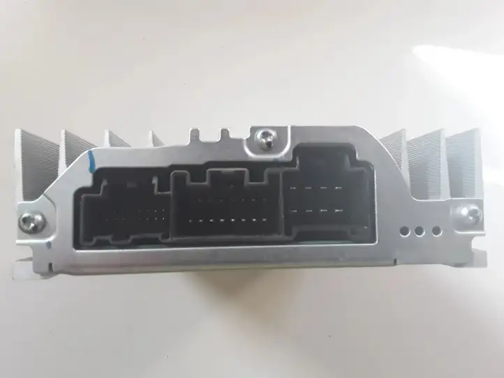 Land Rover Range Rover Sport L320 (2005 - 2009) AH2218C808AB Усилитель звука — фото 2