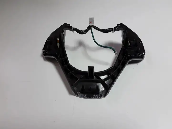 Toyota Avensis T270 (2009 - 2012) CSE703 Кнопки на рулевом колесе — фото 2