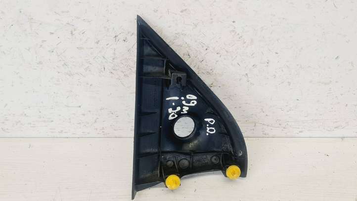 Hyundai i20 (2008 - 2012)  876611J010 Другая деталь отделки пере́дней дверей