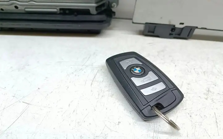 BMW 5 F10 F11 (2009 - 2016) 8510643 Комплект системы зажигания — фото 2