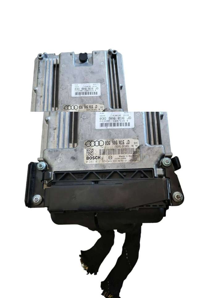 Audi A4 (2004 - 2009)  03g906016jd Блок управления двигателя