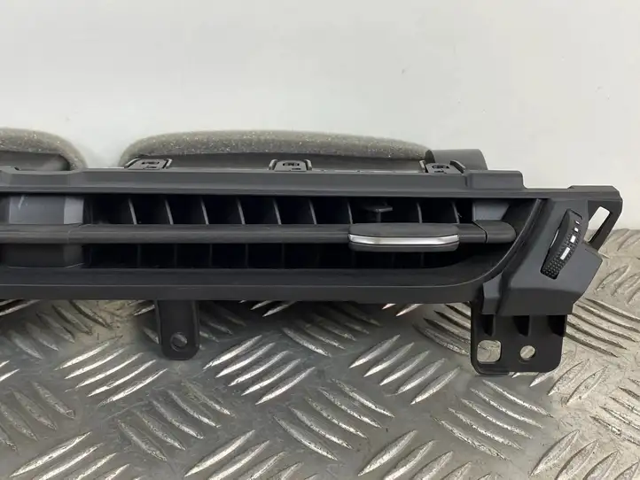 Jeep Grand Cherokee WL (2021 - ) 6PK87TRMAA Центральный воздушный дефлектор — фото 3