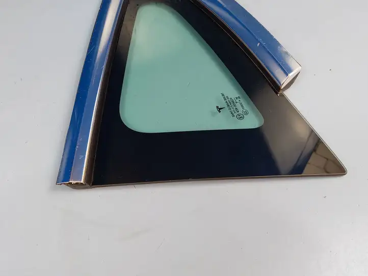 Tesla Model 3 (2017 - 2023) 108070300 Форточка двери — фото 8